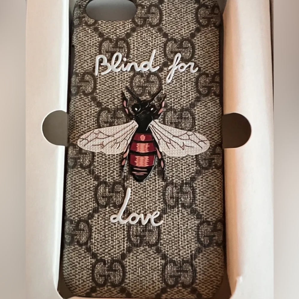 Gucci Blind for Love GG Monogram bee iPhone case for 6 / 7 / 8 - Picture 2 of 11